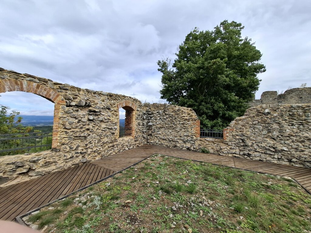 20250912_130339 Andělská Hora - hrad