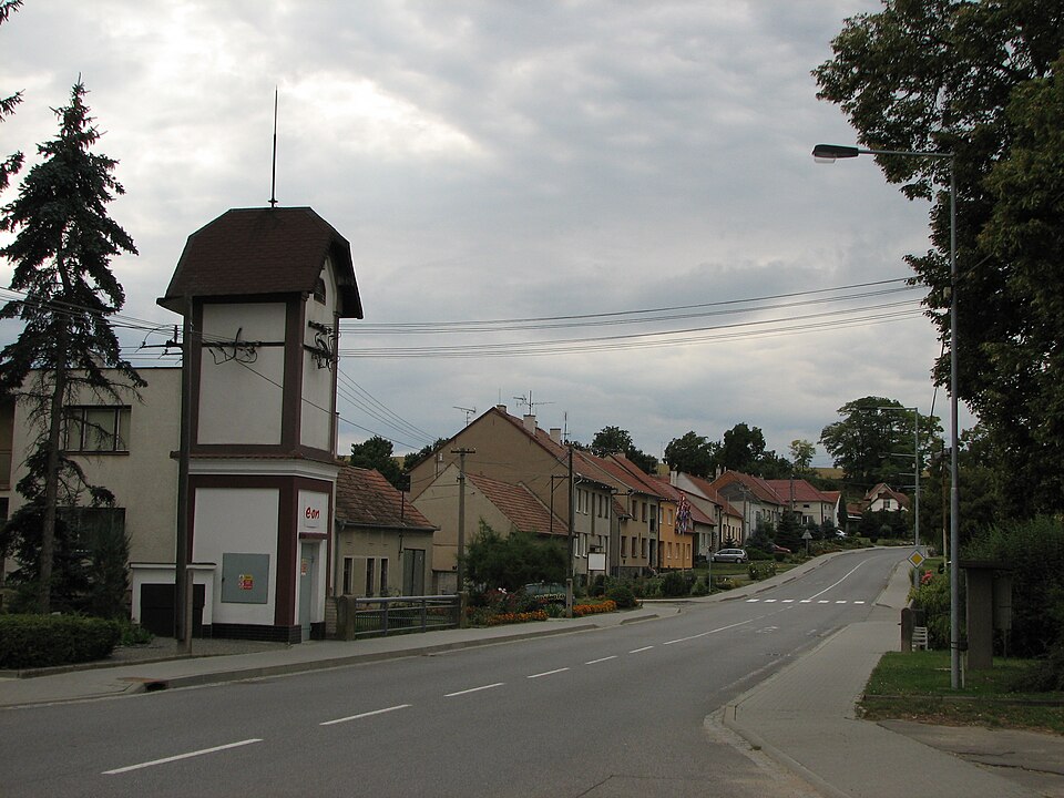 Archlebov_-_náves Archlebov